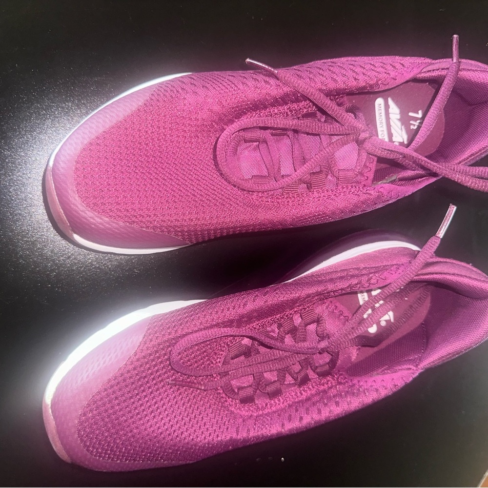 Avia Pink Athletic Shoes Breathable Mesh Sleek Design